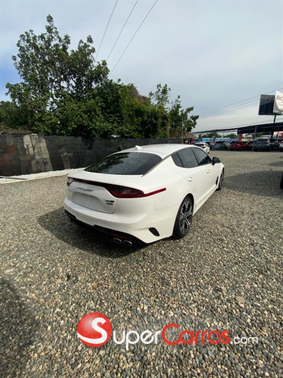 2020 Kia Stinger GT — foto 4 / 9