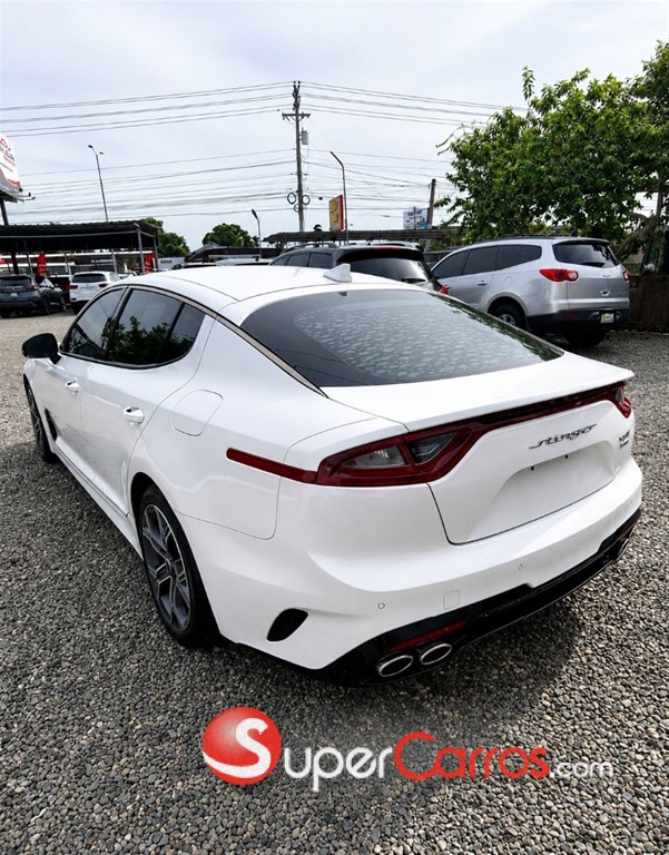 2020 Kia Stinger GT — foto 5 / 9