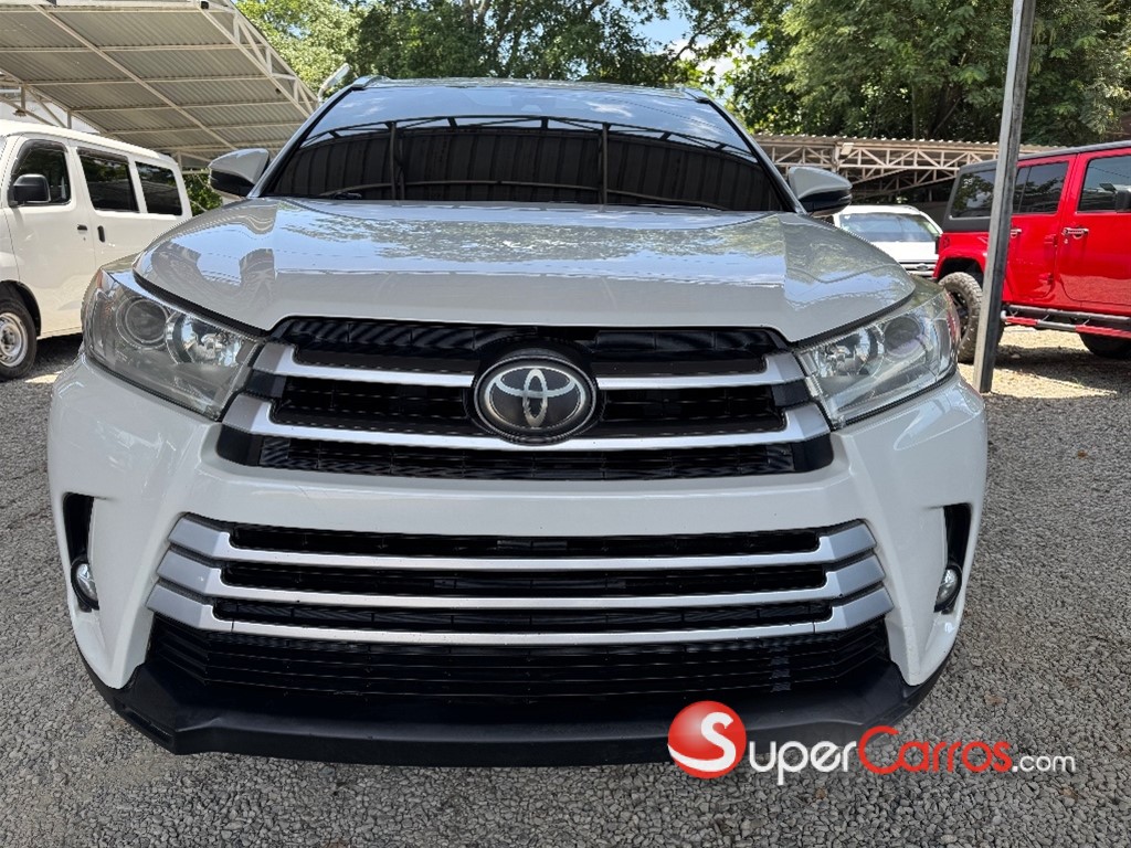 2018 Toyota Highlander XLE — foto 2 / 12