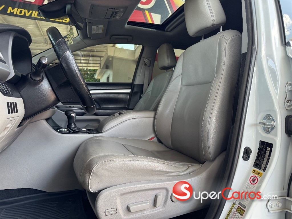 2018 Toyota Highlander XLE — foto 8 / 12