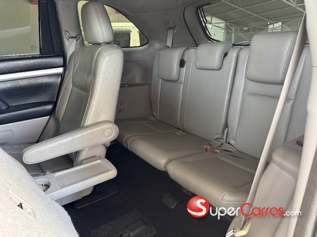 2018 Toyota Highlander XLE — foto 10 / 12