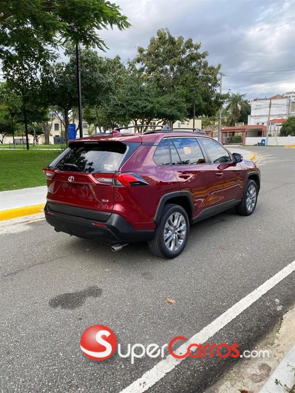 2021 Toyota RAV4 — foto 3 / 7