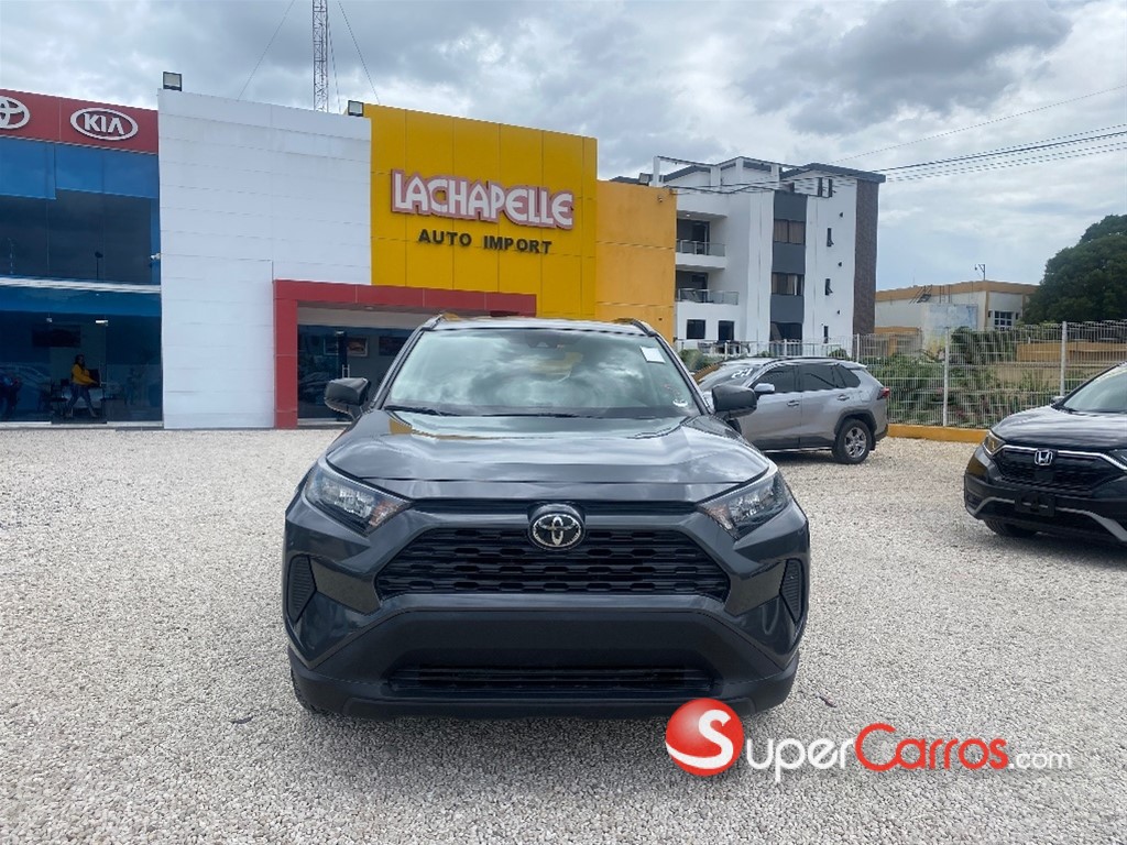 2020 Toyota RAV4 LE — foto 2 / 11