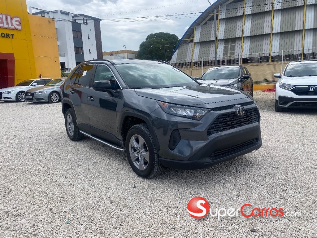 2020 Toyota RAV4 LE — foto 3 / 11