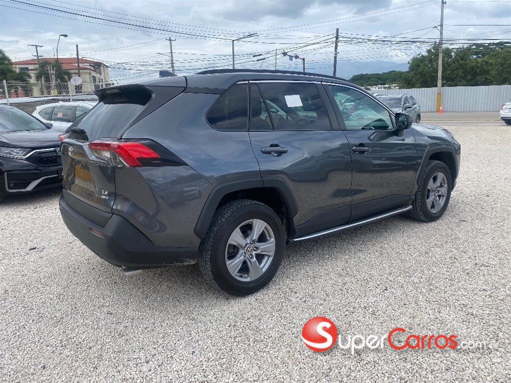 2020 Toyota RAV4 LE — foto 7 / 11