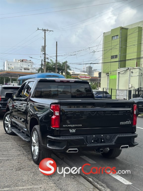 2023 Chevrolet Silverado High Country Duramax — foto 2 / 12