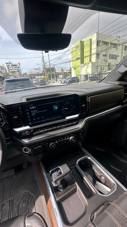 2023 Chevrolet Silverado High Country Duramax — foto 11 / 12