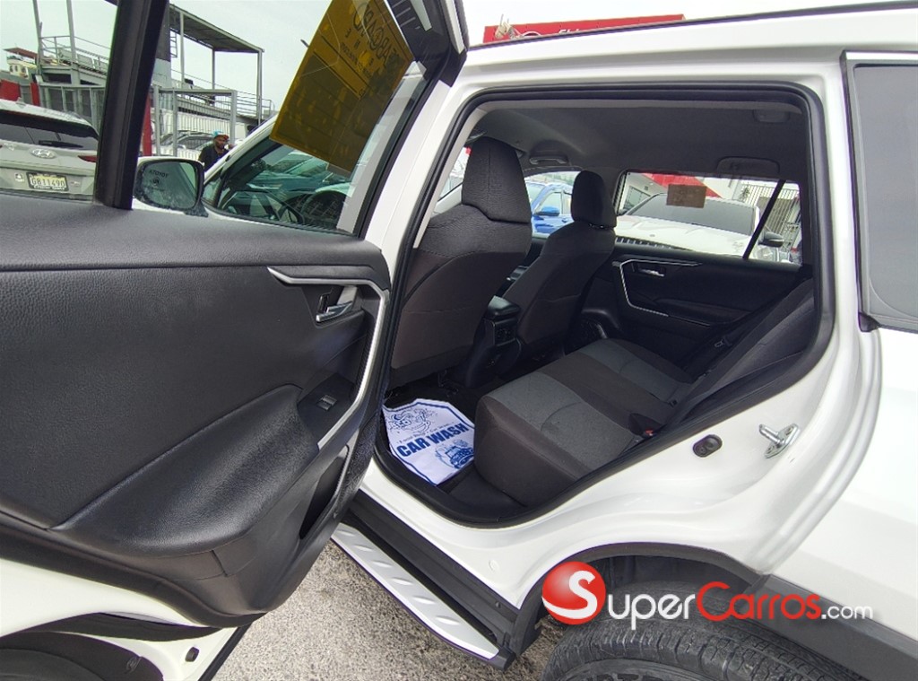 2023 Toyota RAV4 LE — foto 3 / 10