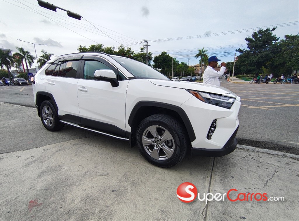 2023 Toyota RAV4 LE — foto 7 / 10