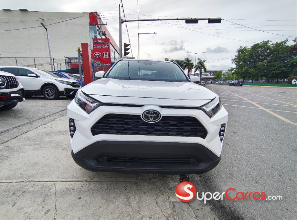 2023 Toyota RAV4 LE — foto 8 / 10