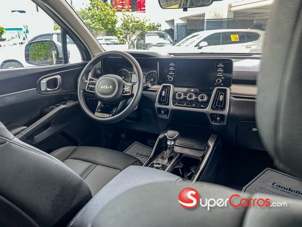 2022 Kia Sorento LX — foto 5 / 11