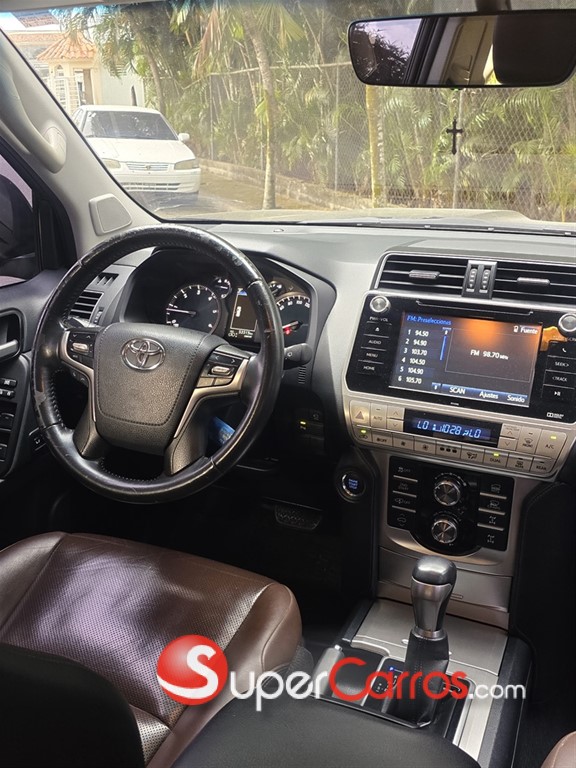 2020 Toyota Land Cruiser Prado VXL — foto 7 / 9