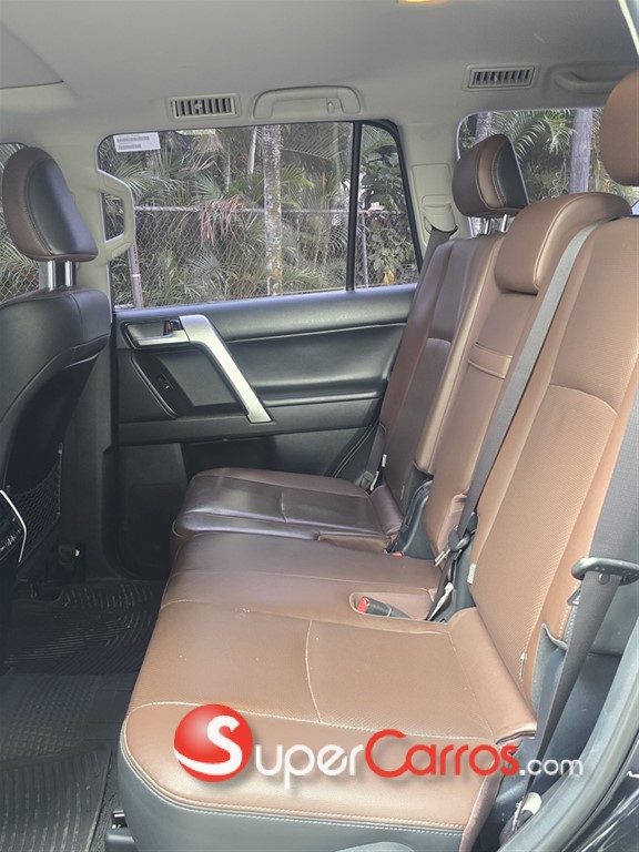 2020 Toyota Land Cruiser Prado VXL — foto 8 / 9