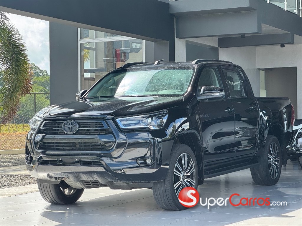 2022 Toyota Hilux SRV