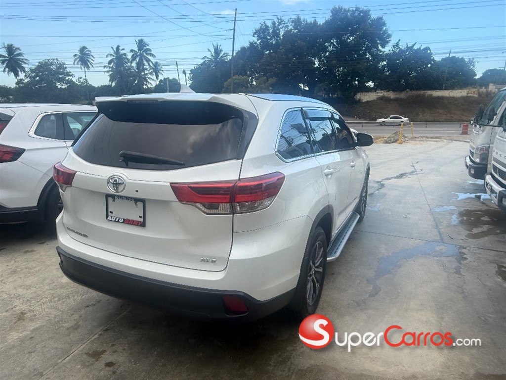 2019 Toyota Highlander XLE — foto 4 / 12