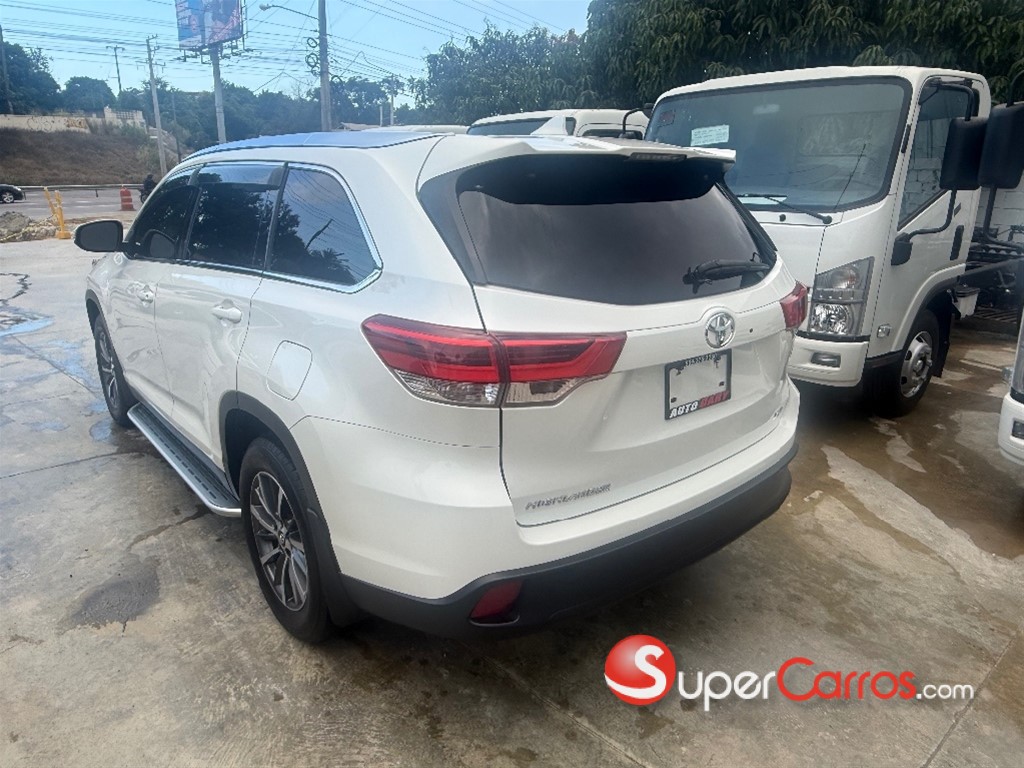 2019 Toyota Highlander XLE — foto 5 / 12