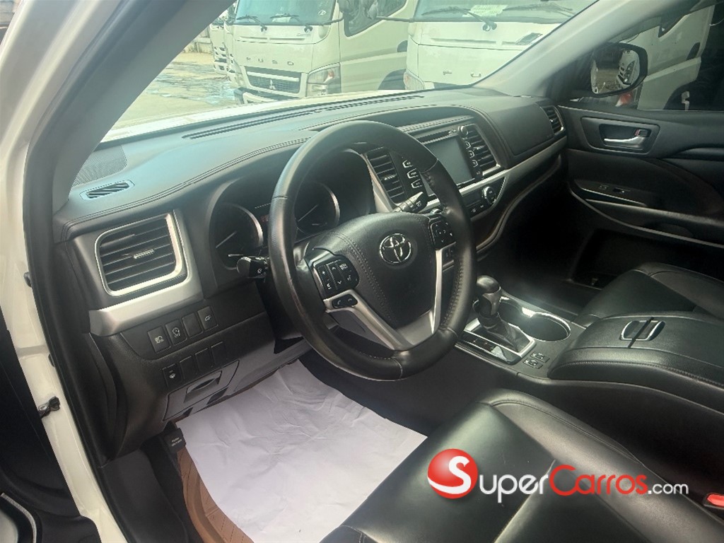2019 Toyota Highlander XLE — foto 7 / 12
