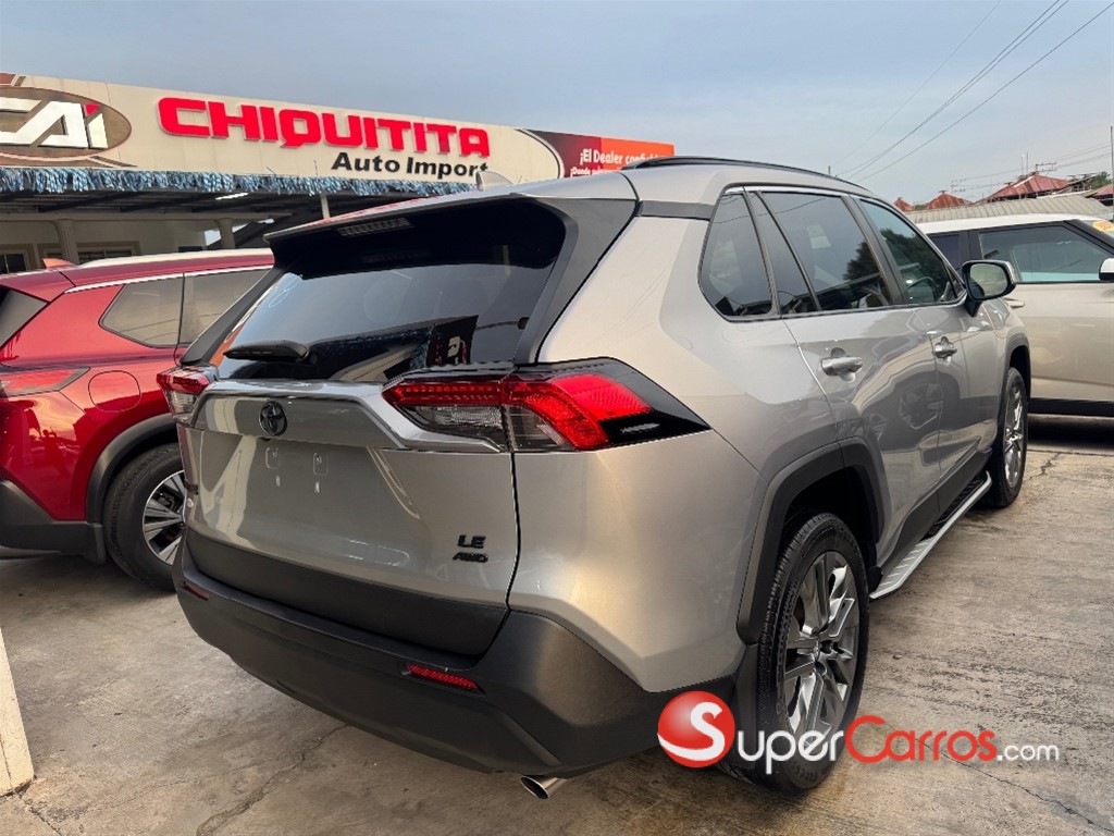 2021 Toyota RAV4 LE — foto 3 / 12