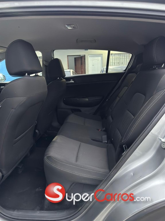 2021 Kia Sportage LX — foto 5 / 9