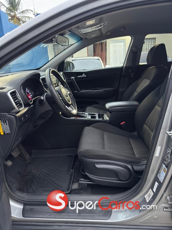 2021 Kia Sportage LX — foto 8 / 9