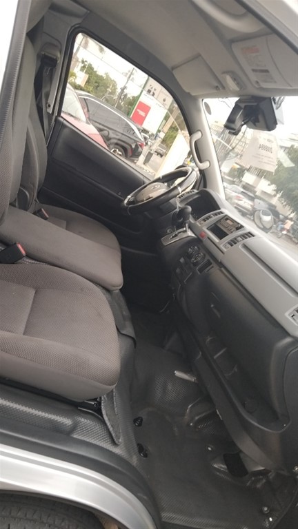 2020 Toyota Hiace — foto 7 / 12