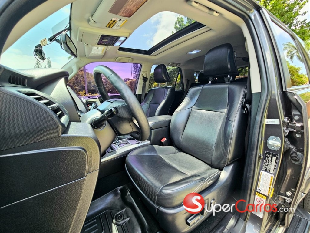 2015 Toyota 4 Runner Limited — foto 8 / 12