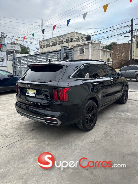 2021 Kia Sorento S — foto 2 / 8