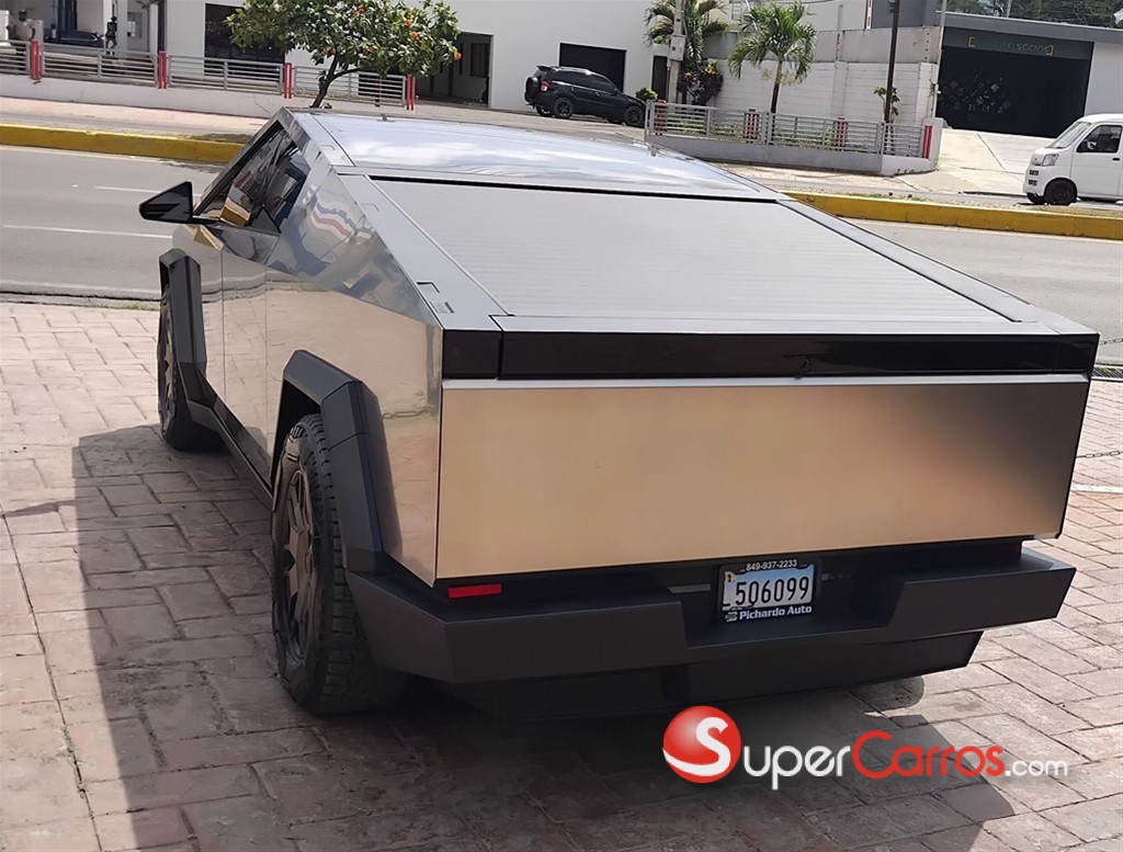 2024 Tesla CyberTruck — foto 5 / 7