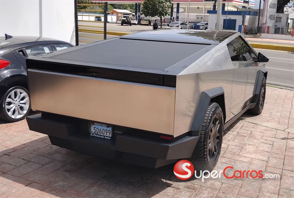 2024 Tesla CyberTruck — foto 7 / 7