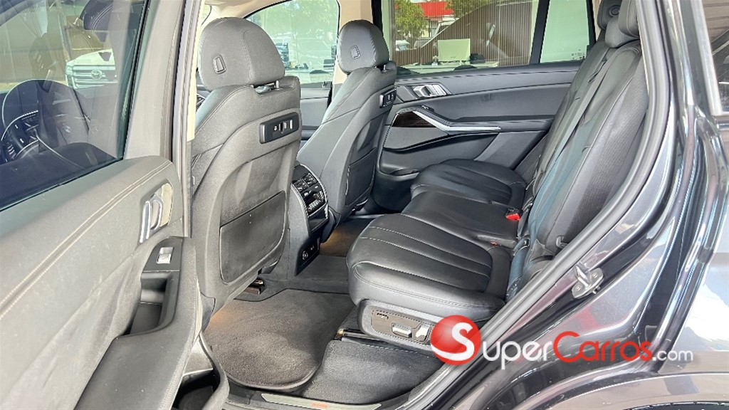 2020 BMW X 7 XDRIVE 40i — foto 6 / 10
