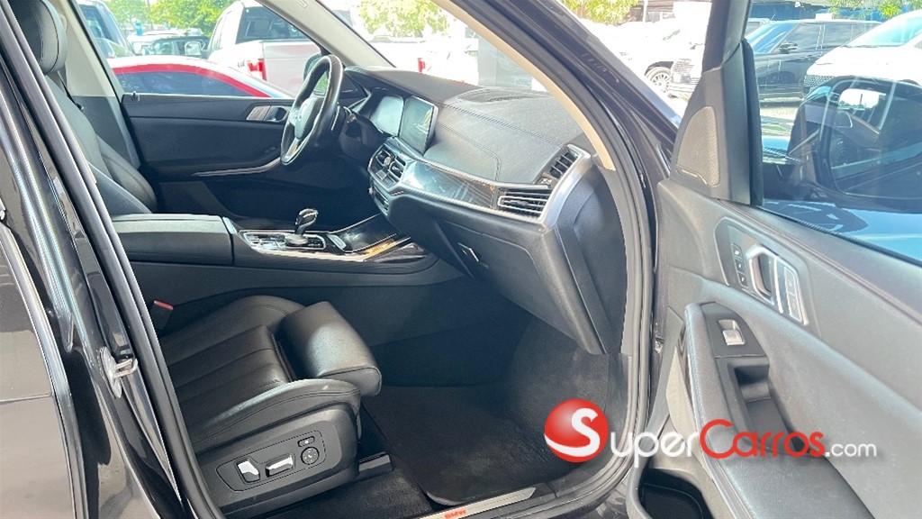 2020 BMW X 7 XDRIVE 40i — foto 7 / 10