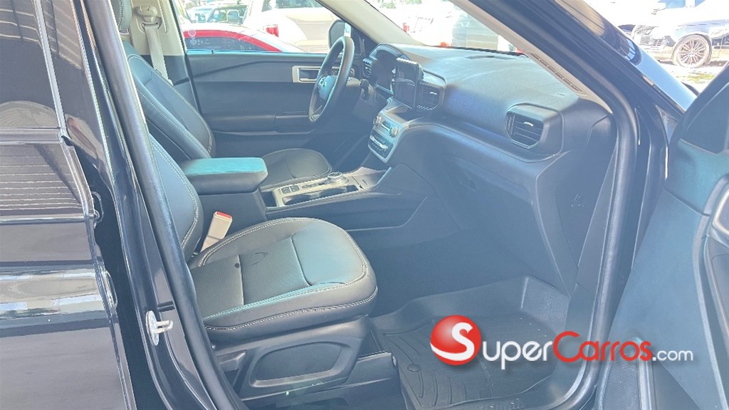 2021 Ford Explorer — foto 7 / 10