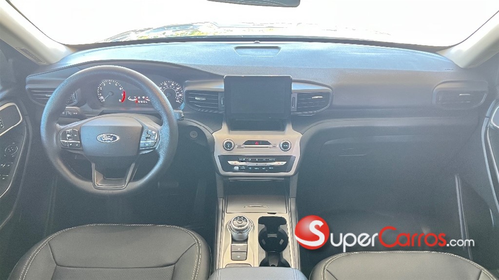 2021 Ford Explorer — foto 8 / 10
