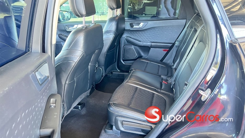 2020 Ford Escape SEL Ecoboost — foto 6 / 9