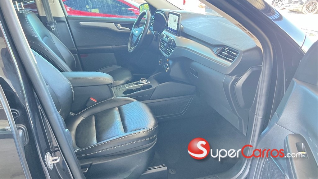 2020 Ford Escape SEL Ecoboost — foto 7 / 9