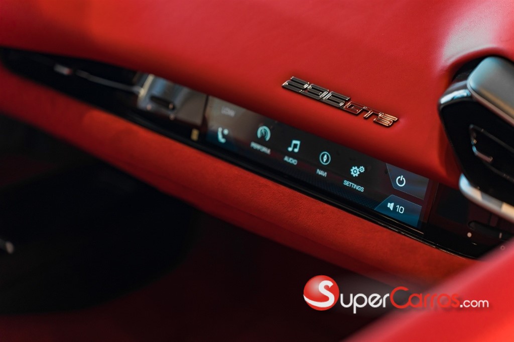 2025 Ferrari 296 GTS — foto 10 / 10