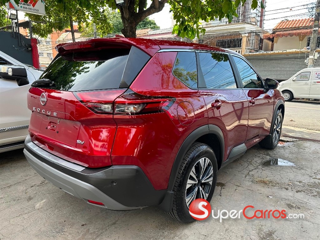 2023 Nissan Rogue SV — foto 4 / 9
