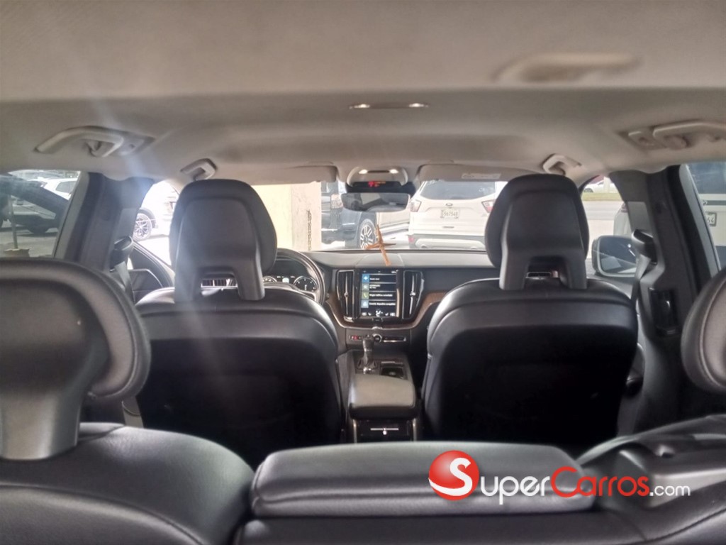 2018 Volvo XC60 D5 — foto 9 / 12