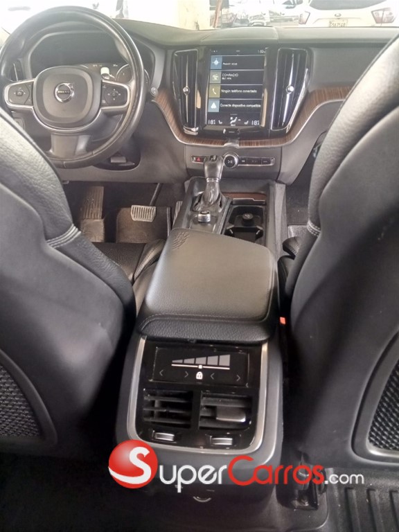 2018 Volvo XC60 D5 — foto 11 / 12