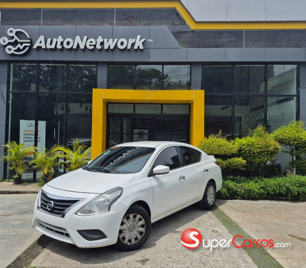 2016 Nissan Versa — foto 2 / 11