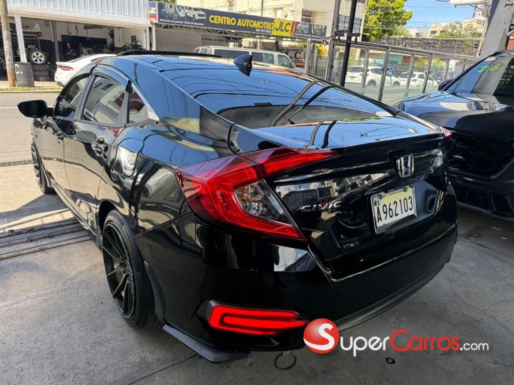 2017 Honda Civic EX Turbo — foto 6 / 9