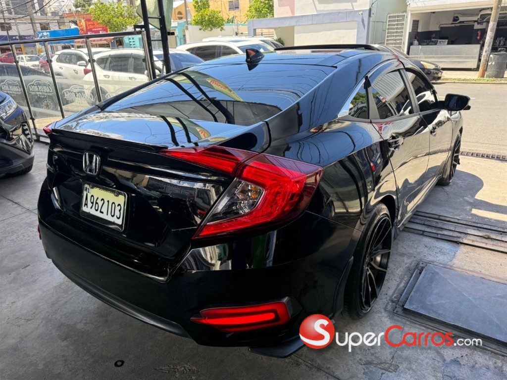 2017 Honda Civic EX Turbo — foto 7 / 9
