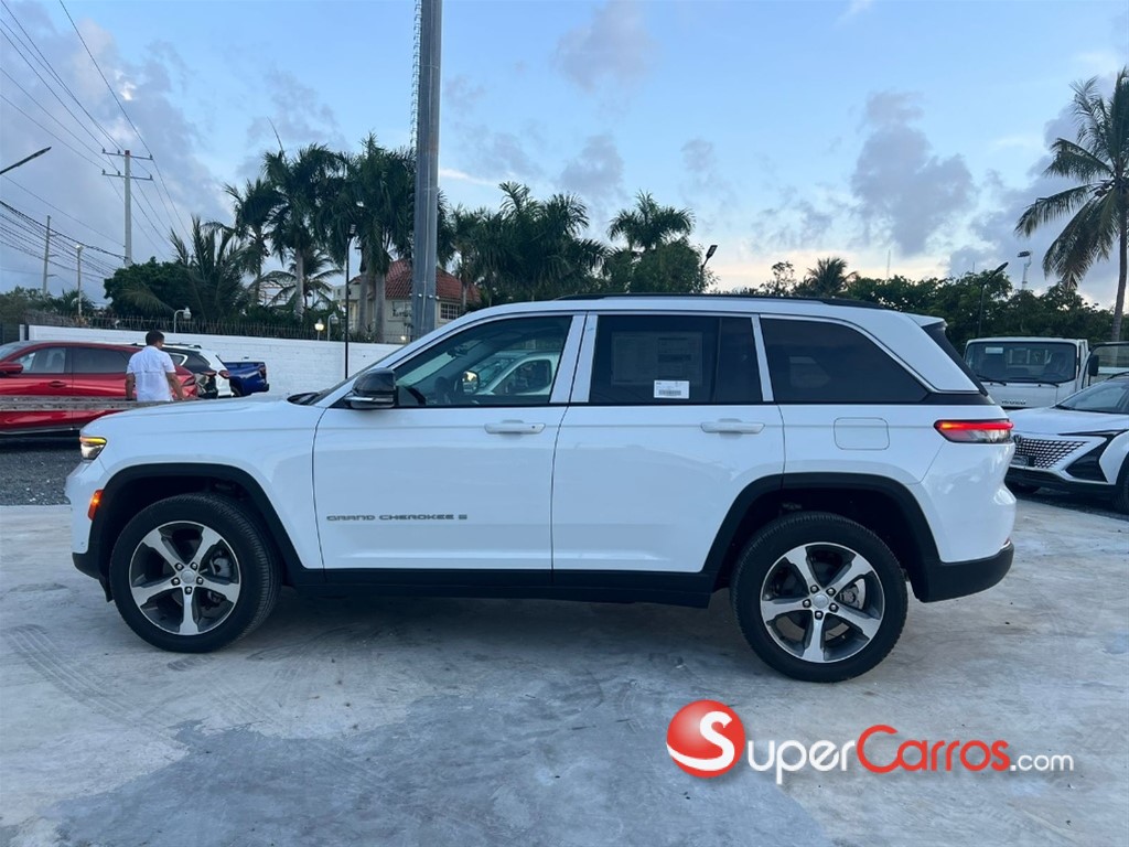 2023 Jeep Grand Cherokee Limited — foto 3 / 11