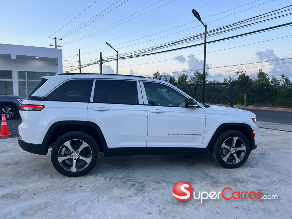 2023 Jeep Grand Cherokee Limited — foto 4 / 11