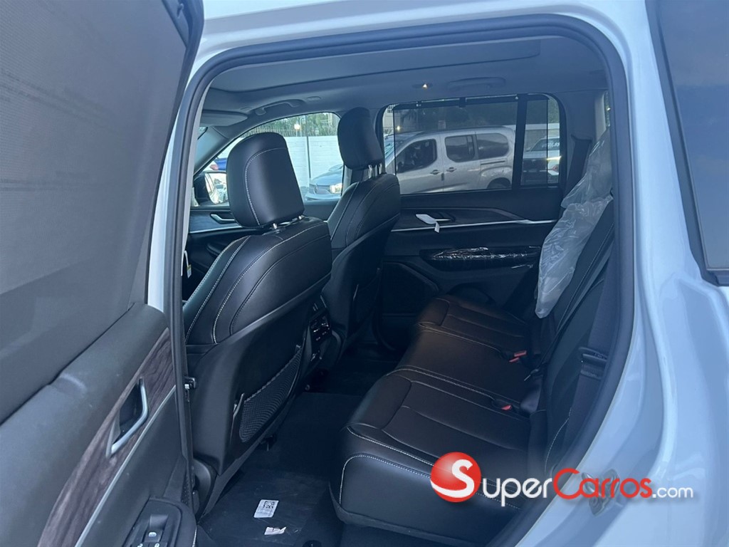 2023 Jeep Grand Cherokee Limited — foto 9 / 11