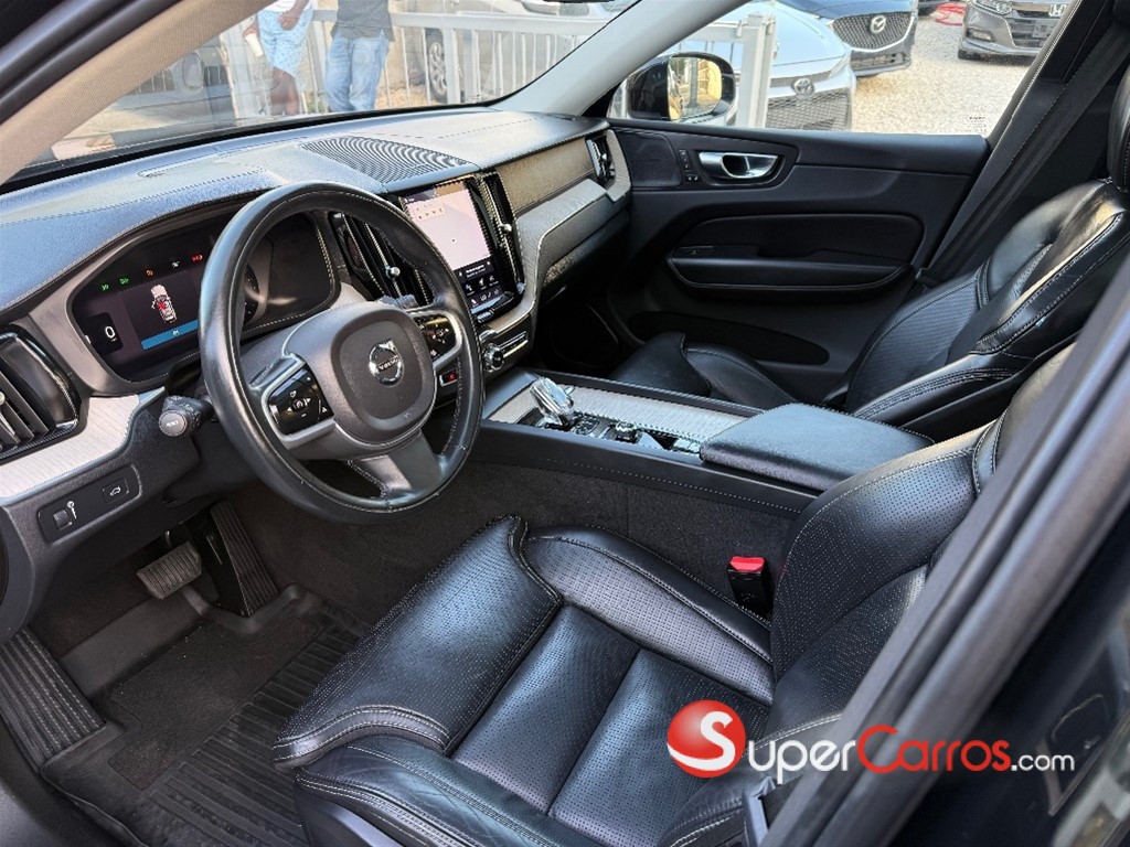 2022 Volvo XC60 B6 Inscription — foto 9 / 11