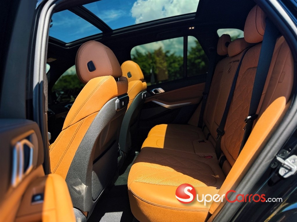 2025 BMW X 5 XDRIVE 40i — foto 9 / 12