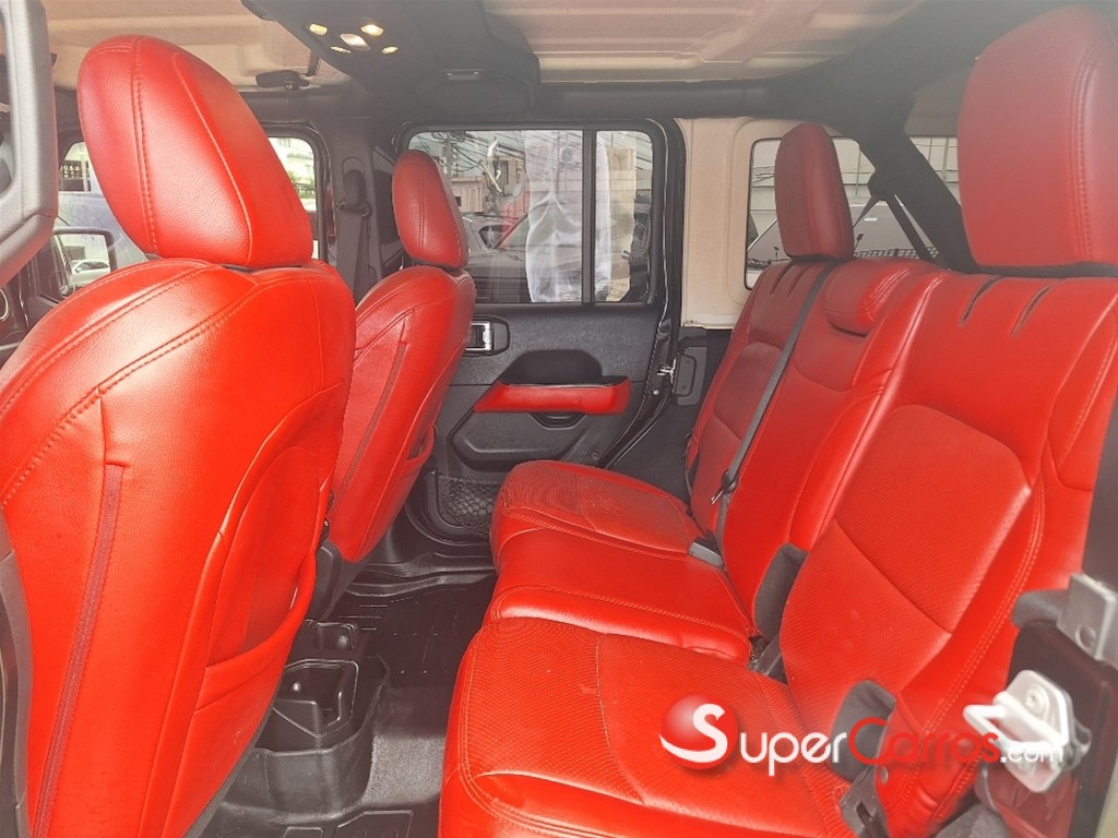 2019 Jeep Wrangler Unlimited Sahara — foto 12 / 12