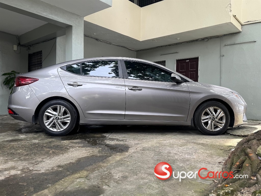 2020 Hyundai Elantra SEL — foto 3 / 11