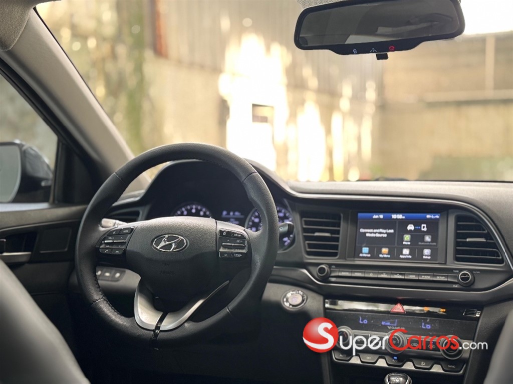 2020 Hyundai Elantra SEL — foto 10 / 11